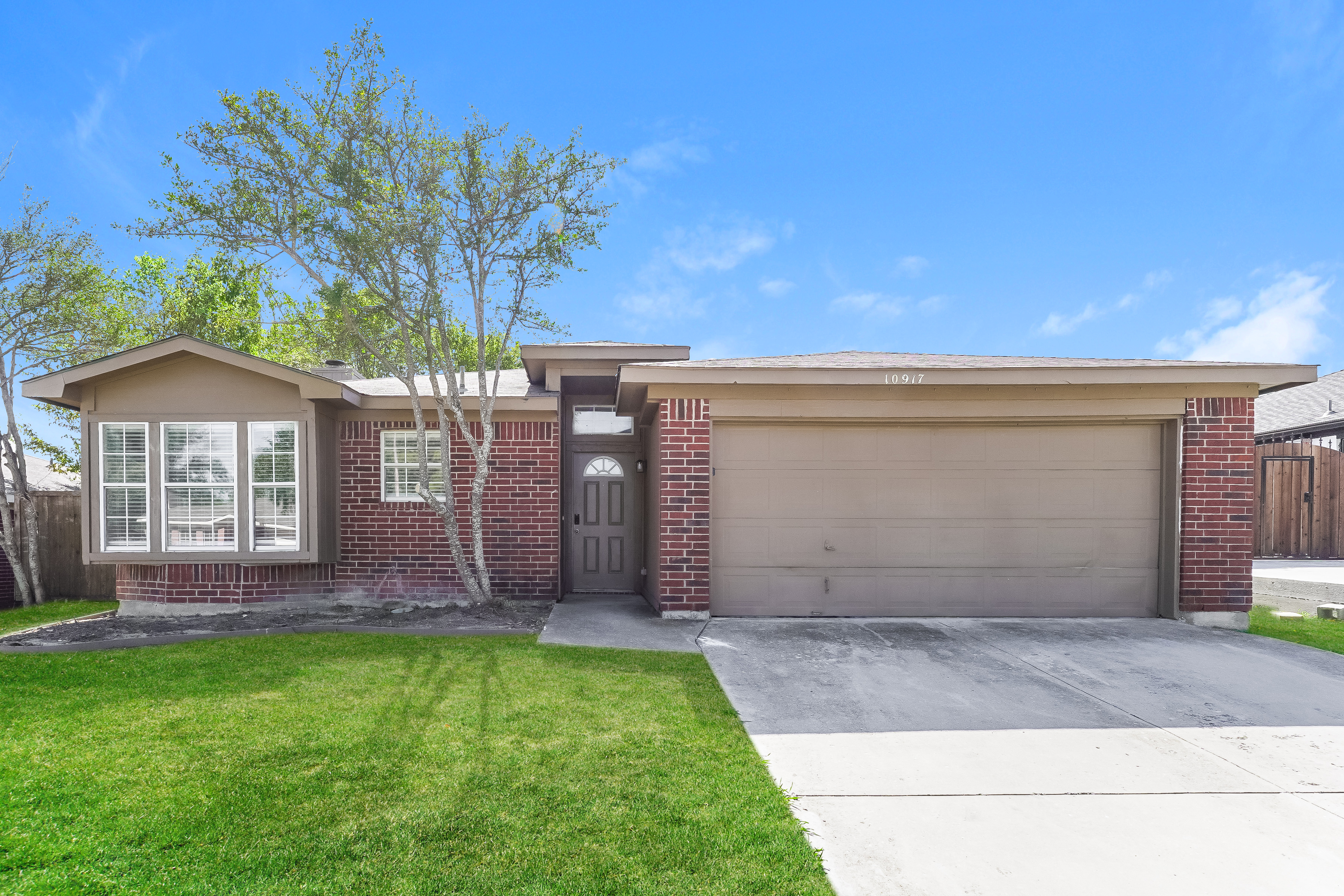 10917 Ives St Fort Worth, TX 76108